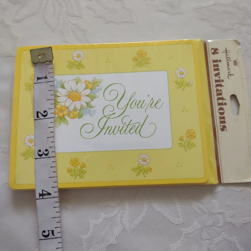 Vintage floral Yellow Daisies You're Invited Cards Invitations